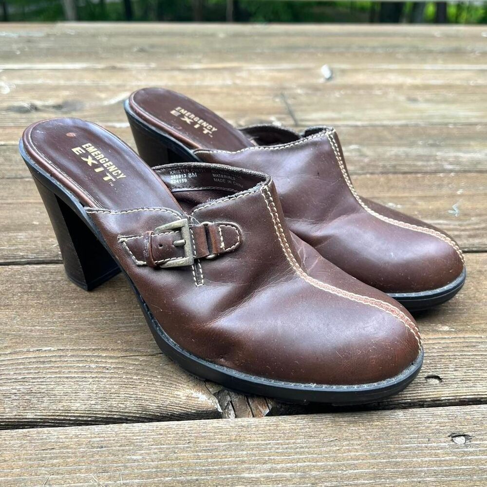 Vintage Brown Leather Clogs
